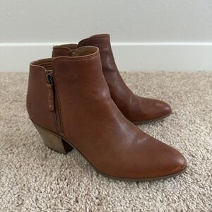 Frye | Shoes | Frye Jennifer Pointed Toe Smooth Leather  display picture 1